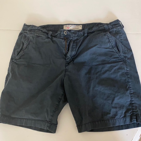 American Eagle causal shorts - Picture 1 of 3